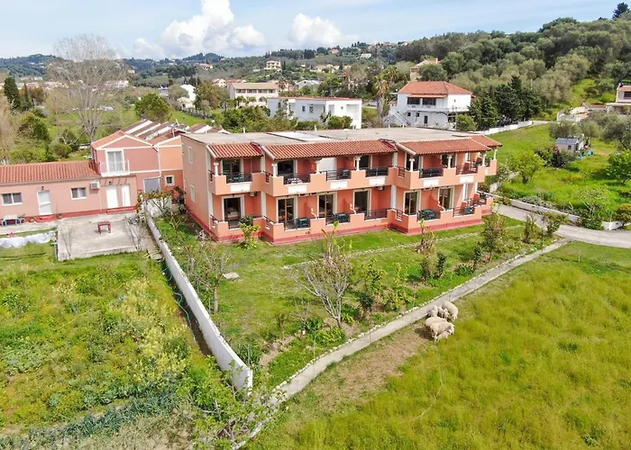 Giannis 4 * أريلاز